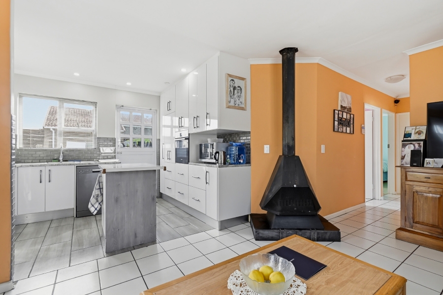 3 Bedroom Property for Sale in Steenberg Western Cape